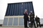 Tòa án Mỹ chặn sắc lệnh di trú của Tổng thống Trump về bảo hiểm y tế