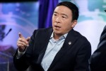 Ứng viên đảng Dân chủ nói luận tội ông Trump cản trở đảng này bước vào Nhà Trắng