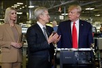 Donald Trump muốn Apple xây dựng mạng 5G ở Mỹ