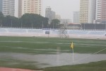 Mưa dữ dội, sân sũng nước, trận U.22 Việt Nam gặp Singapore chưa báo hoãn