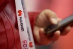 Bộ trưởng Thương mại Mỹ tố Huawei "lách luật"