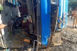 Tai nạn ở Long An: Xe chở công nhân lật, đè chết 2 người đi đường