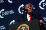Tổng thống Trump chỉ trích đảng Dân chủ gây khó cho các thỏa thuận với nước ngoài