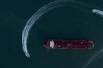 Iran bắt tàu dầu