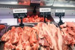 Sườn non heo trong siêu thị vẫn giữ giá 290.000 đồng/kg