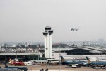 Vietnam Airlines nói gì về tiếp viên bị kiểm tra do nghi vận chuyển hàng lậu?