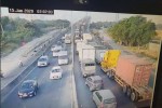 Giao thông TP.HCM sáng nay 15.1: Container gặp sự cố, cầu Phú Mỹ kẹt xe