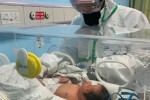 Bác sĩ sản khoa Trung Quốc: Chưa thể kết luận virus corona lây truyền từ mẹ sang con