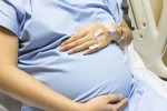 Chưa có bằng chứng nCoV lây từ mẹ sang thai nhi