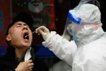Phát hiện mới về virus corona ở sự nhân bản khác thường tại cổ họng