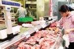 Vì sao giá thịt heo vẫn “leo dốc”?