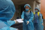 Việt Nam đưa một số công dân dưới 18 tuổi, người già… từ Anh về nước