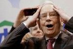 Tỷ phú Warren Buffett 7 tuần không cắt tóc, đeo cà vạt