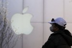 CNBC: Dù Mỹ nhắm vào Huawei, Trung Quốc cũng sẽ không dễ dàng "buông tay" để Apple sang Việt Nam