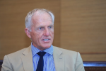 Huyền thoại golf Greg Norman: 'Tôi muốn thế giới biết về tầm vóc thương hiệu cà phê Việt'