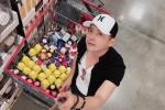 Hoàng Anh: 'Tôi làm 3 nghề ở Mỹ nhưng thu nhập không dư'