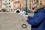 Italy: 368 ca tử vong trong 24 giờ, Thị trưởng Milan đích thân gom khẩu trang
