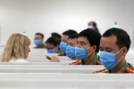 Việt Nam dừng nhập cảnh với người nước ngoài