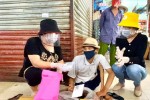 Nghịch lý ở showbiz Việt mùa dịch