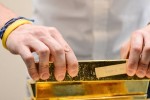 Vàng tăng giá sốc vì bị đầu cơ, có thể bất ngờ đảo chiều?