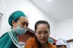 Mổ tách hai bé song sinh dính nhau hiếm gặp