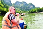 Việt Nam hôm nay qua lăng kính Á - Âu