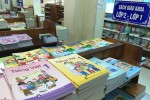 Phụ huynh khó từ chối mua sách tham khảo, bài tập