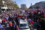 Hàng nghìn người biểu tình ủng hộ Tổng thống Trump ở Washington
