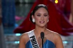 Hoa hậu Pia Wurtzbach bị fan Việt chỉ trích
