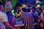 Lo ngại chủng Delta tấn công mạnh người trẻ tuổi