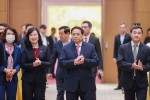 Thủ tướng yêu cầu giải quyết dứt điểm tình trạng thiếu vật tư, sinh phẩm y tế