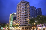 Bí thư Thành ủy TP.HCM gợi ý tính phí xét nghiệm vào vé máy bay của khách đến VN