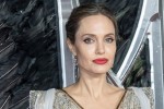 Angelina Jolie ủng hộ chống phân biệt chủng tộc
